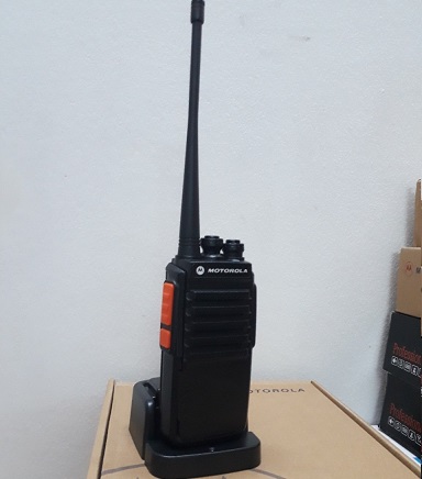 Bộ đàm Motorola Xir C100, bộ đàm giá rẻ
